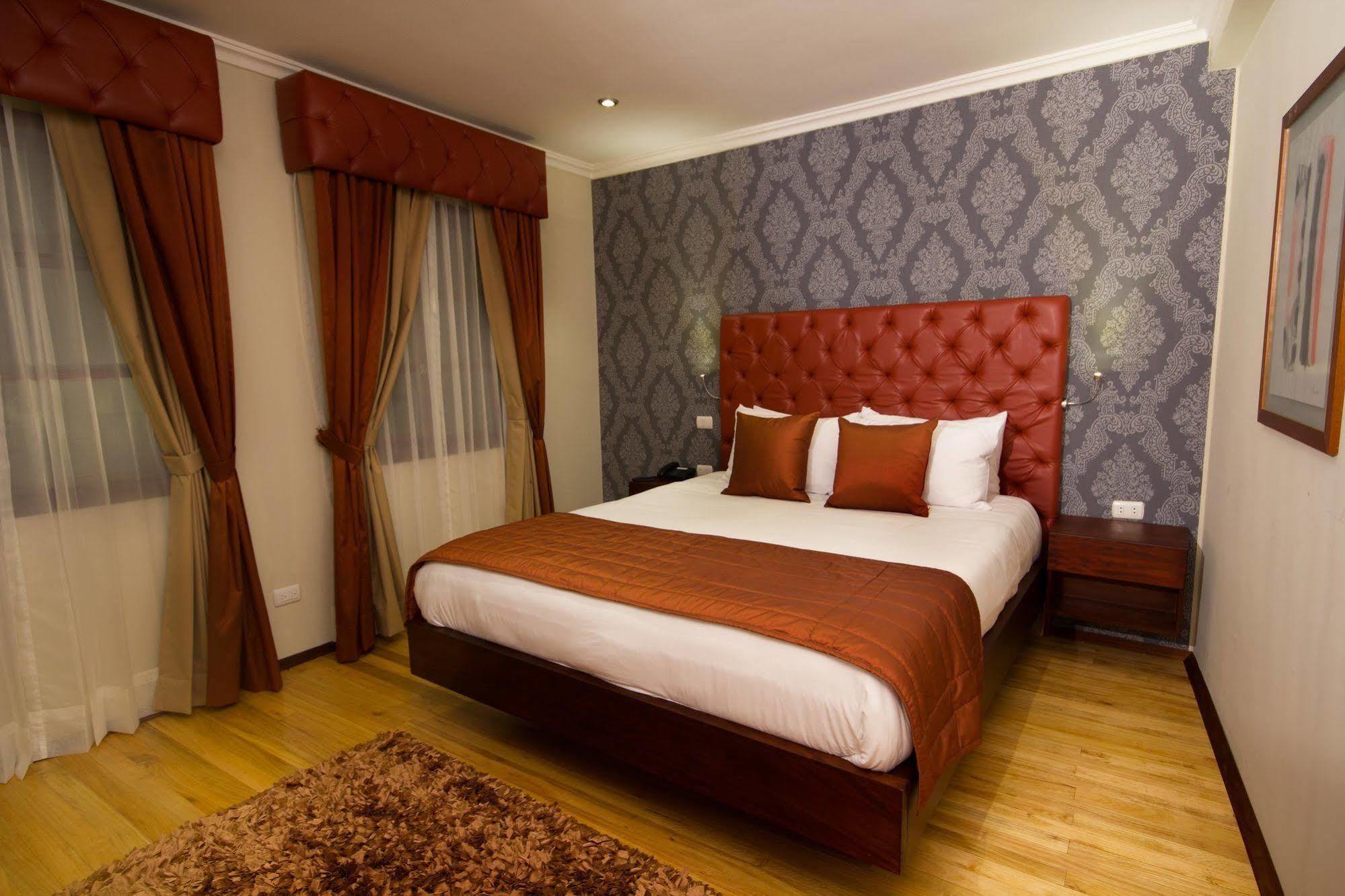 Santa Lucia House - Forum Куенка Екстериор снимка